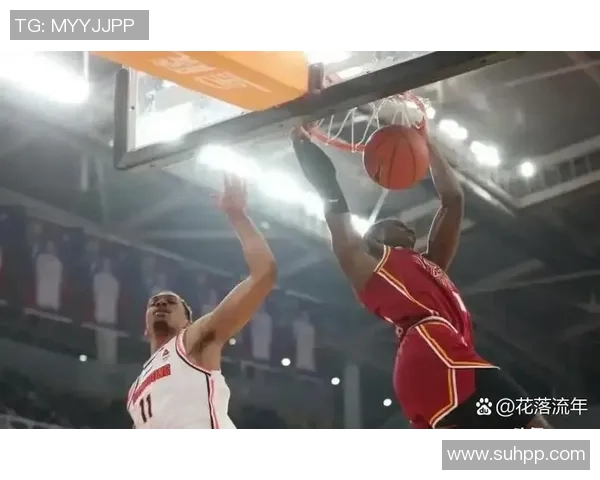 小牛队在与雷霆的较量中以3分之差遗憾落败，赛季前景堪忧